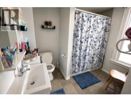 870 SHEPHERD STREET East - 7