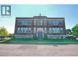 647 Irvine AVENUE UnitNo. 301 - 1