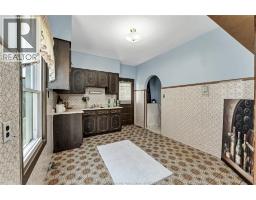 841 PIERRE AVENUE - 12
