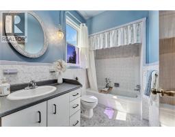 841 PIERRE AVENUE - 15
