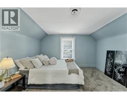 841 PIERRE AVENUE - 17