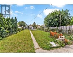 841 PIERRE AVENUE - 24