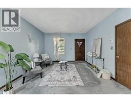 841 PIERRE AVENUE - 5