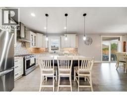 1096 CHARLOTTE CRESCENT - 11
