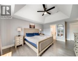 1096 CHARLOTTE CRESCENT - 22