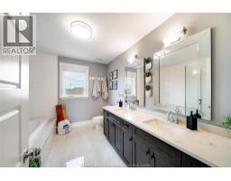 1096 CHARLOTTE CRESCENT - 26