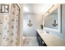 1096 CHARLOTTE CRESCENT - 34