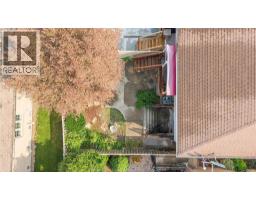 1511 CHATEAU AVENUE - 34