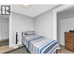 421 ELM AVENUE - 18