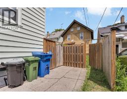 421 ELM AVENUE - 23