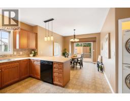 15 OAKGROVE LANE - 11