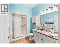 15 OAKGROVE LANE - 23