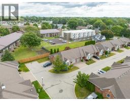 15 OAKGROVE LANE - 40