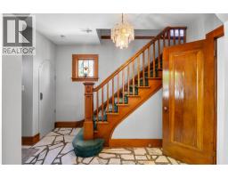 2226 Gladstone Avenue - 12