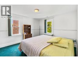 2226 Gladstone Avenue - 28