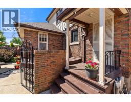 2226 Gladstone Avenue - 42