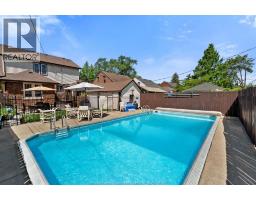 2226 Gladstone Avenue - 46
