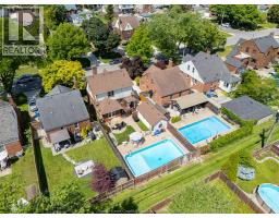 2226 Gladstone Avenue - 8