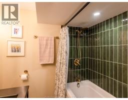 576 RICHMOND STREET - 37