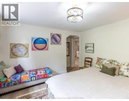 576 RICHMOND STREET - 38