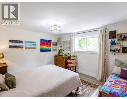 576 RICHMOND STREET - 39