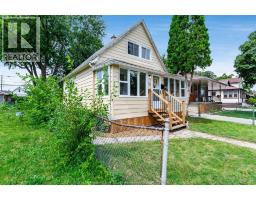 1563 Albert ROAD - 22