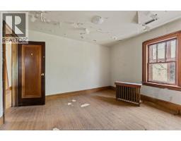 3056 Alexander AVENUE - 19