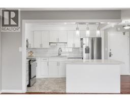 3936 WYANDOTTE STREET UnitNo. 805 - 11