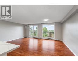 3936 WYANDOTTE STREET UnitNo. 805 - 15