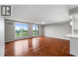 3936 WYANDOTTE STREET UnitNo. 805 - 16