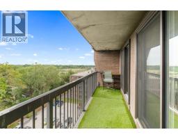 3936 WYANDOTTE STREET UnitNo. 805 - 20
