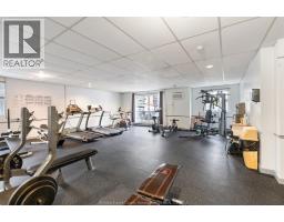 3936 WYANDOTTE STREET UnitNo. 805 - 32