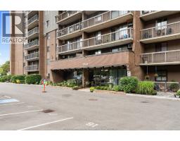 3936 WYANDOTTE STREET UnitNo. 805 - 36