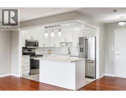 3936 WYANDOTTE STREET UnitNo. 805 - 8