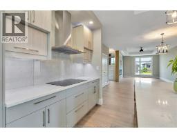 121 HAZEL CRESCENT - 14