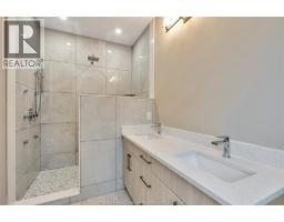 121 HAZEL CRESCENT - 17
