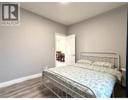 1116 WYANDOTTE East - 13