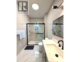 1116 WYANDOTTE East - 19
