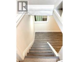 1116 WYANDOTTE East - 23