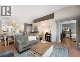 2 QUEEN S HILL CRESCENT - 14