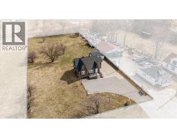 4590 WALKER ROAD - 1