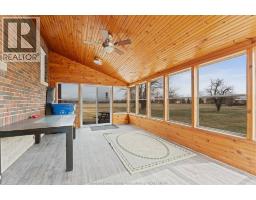 4590 WALKER ROAD - 15