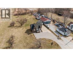 4590 WALKER ROAD - 29