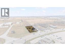 4590 WALKER ROAD - 39