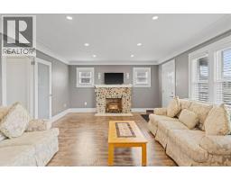 4590 WALKER ROAD - 7