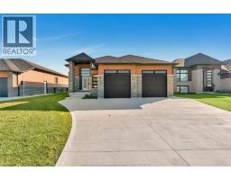 112 HAZEL CRESCENT - 2
