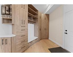 16 YORK BOULEVARD - 22