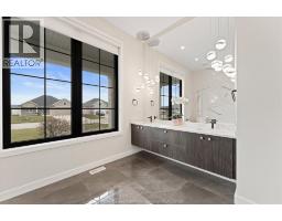 16 YORK BOULEVARD - 26