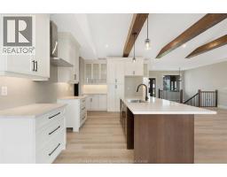 2524 MAYFAIR - 15