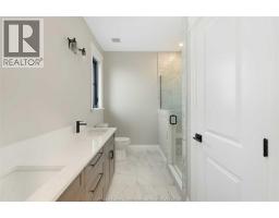 2524 MAYFAIR - 24